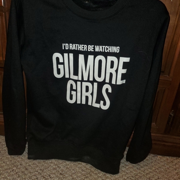 Tops - Gilmore girls shirt